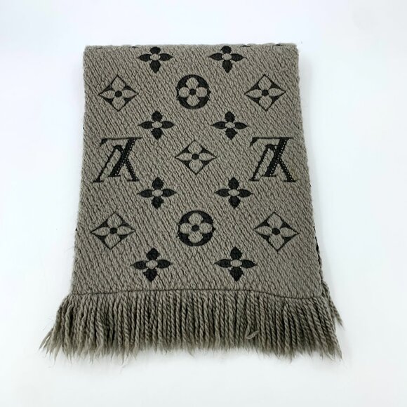 Louis Vuitton Gray-Brown Monogram Wool Knit Scarf - Picture 1 of 9